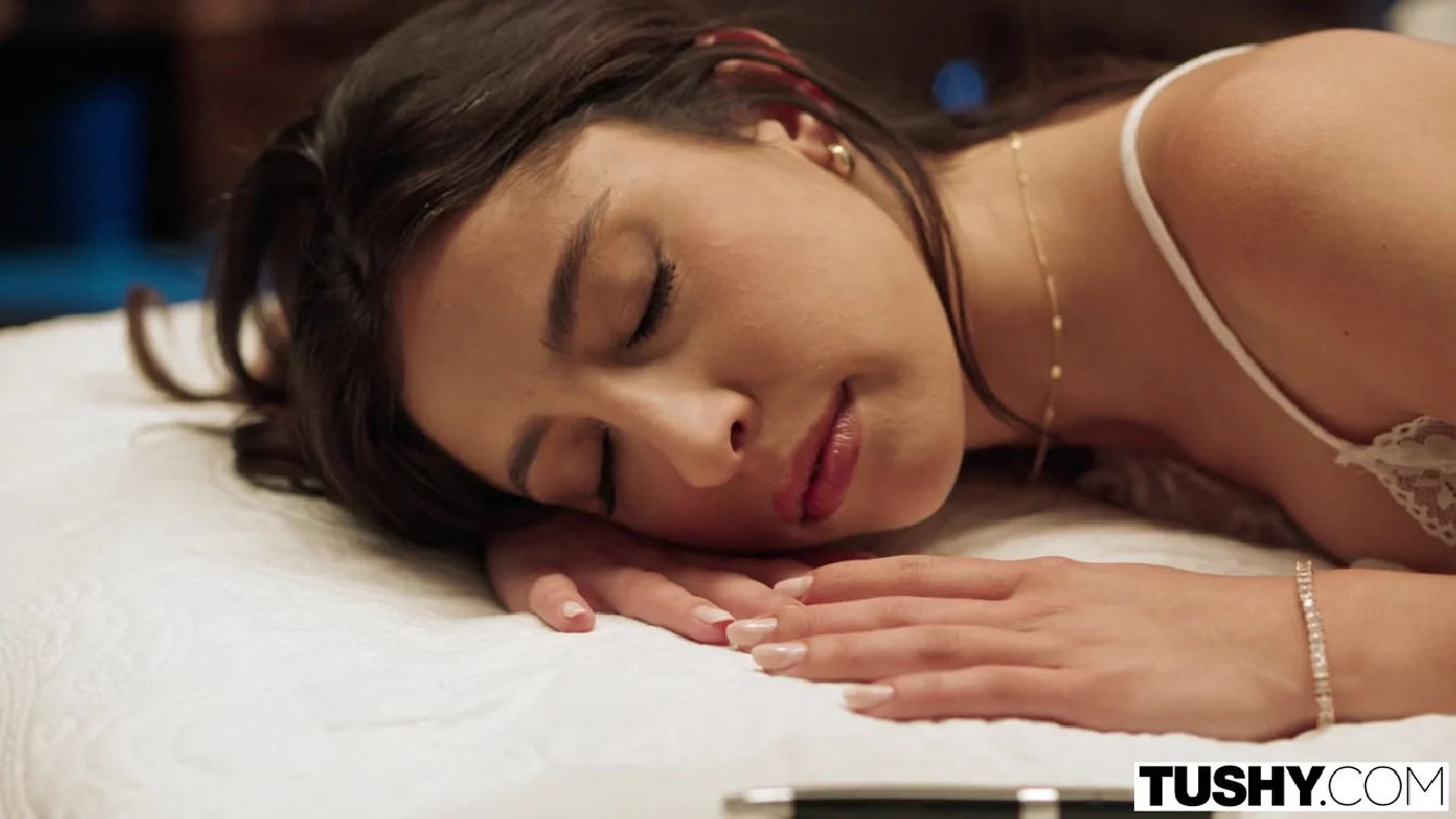 Tushy Eva Generosi XXX